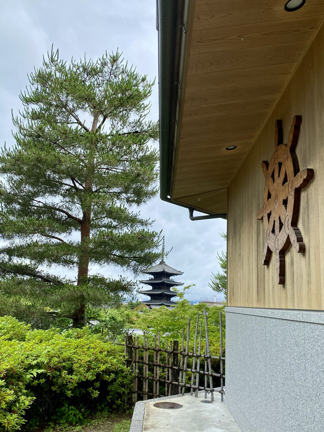 京都高台寺、靈山觀音、八坂塔。