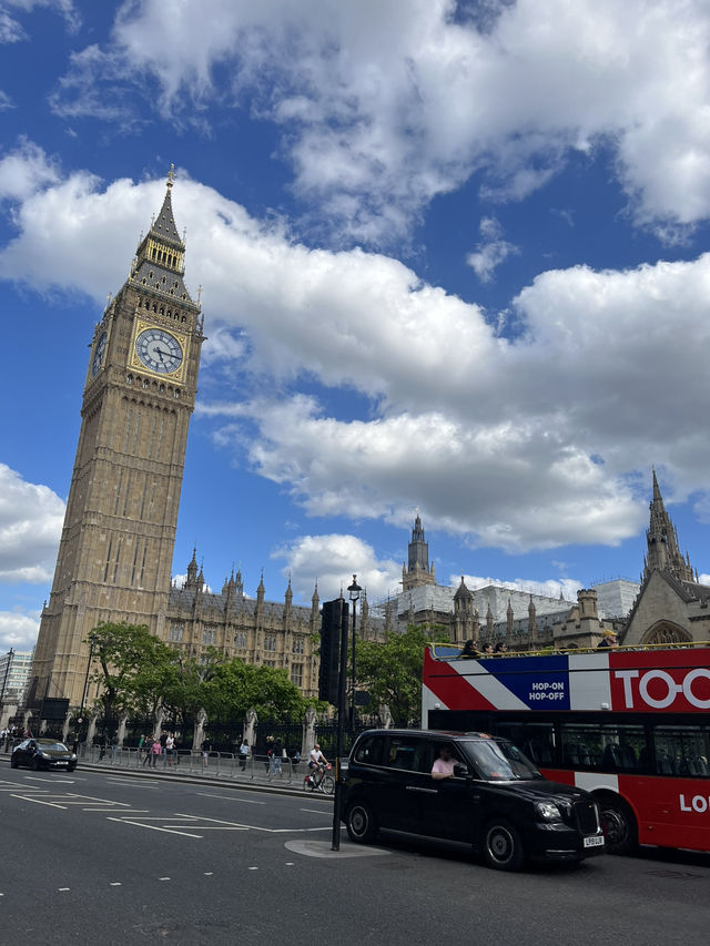 Could you recognise this scene from Jay Chou’s MV? The iconic London Big Ben! 