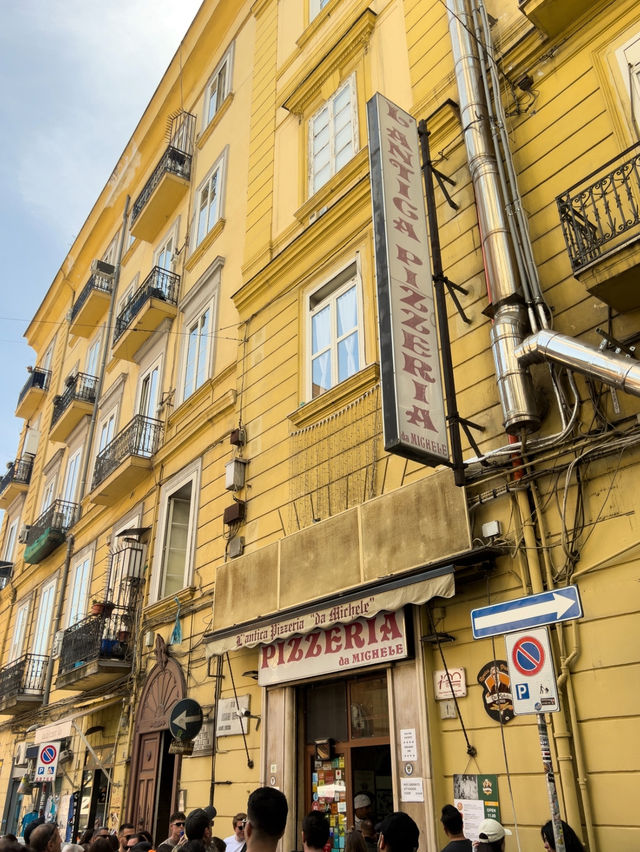 A travel itinerary to Naples - The heart and soul of Italy 