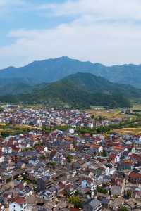 "Visit the secluded ancient villages in Jiangnan"