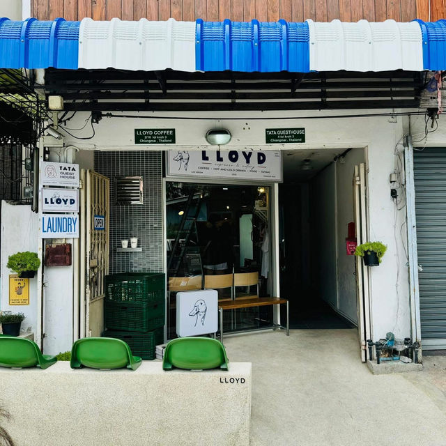 LLOYD espresso & eatery ☕🥤