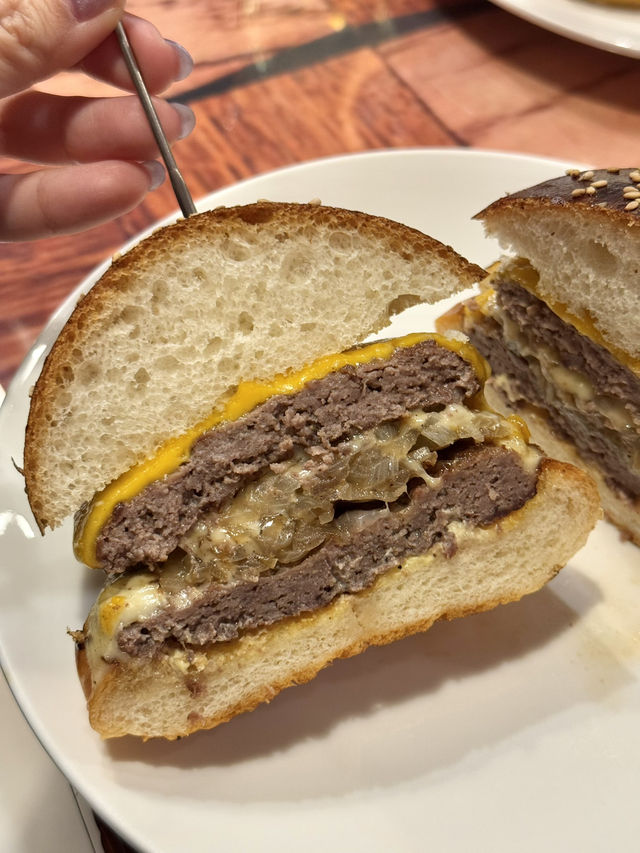 Amazing hamburger in Tokyo🍔😋😍