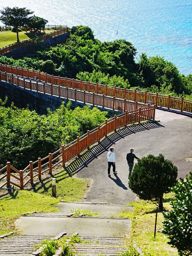 以為沖繩已經夠美了直到我來到了知念岬