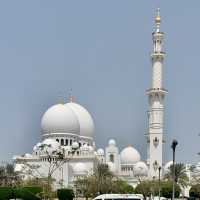 😍 MESMERIZING 82 Dome Mosque in Abu Dhabi 🇦🇪