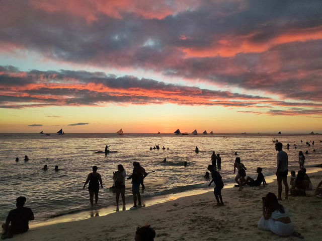 Boracay’s Sunset Spectacle