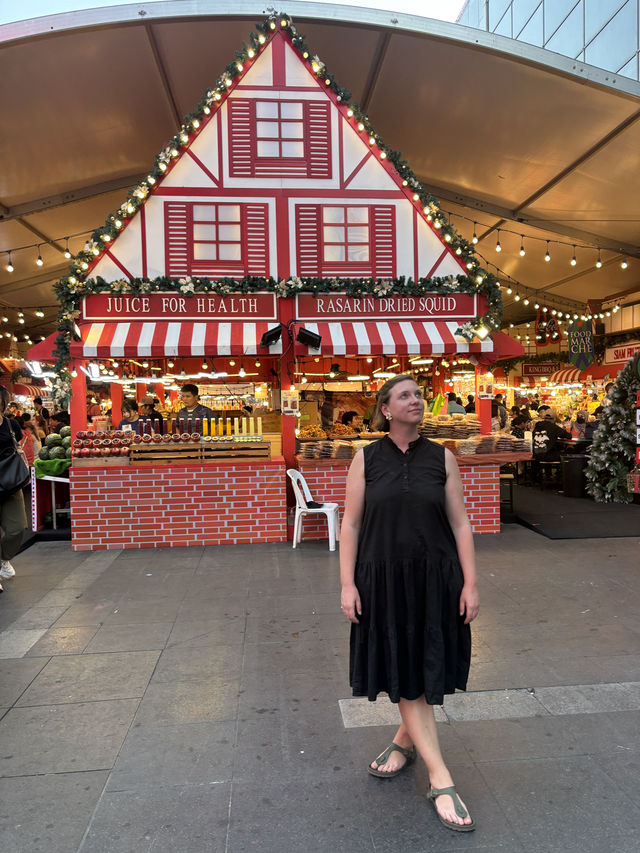 A Festive Feast: My Visit to Central World’s Christmas Food Market in Bangkok 