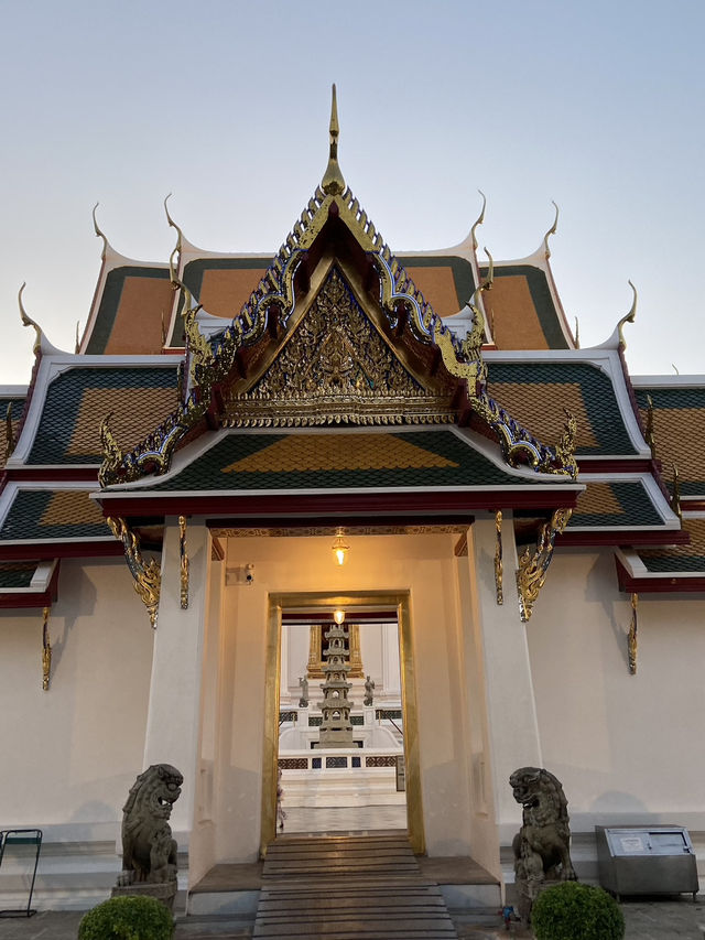 Giant Swing Bangkok: A Historic Landmark