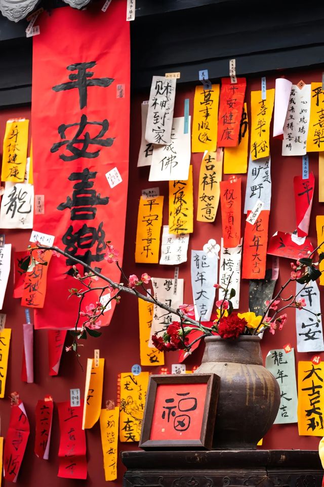 一個人文氣息厚重，遠離城市喧囂的城市—金龍寺