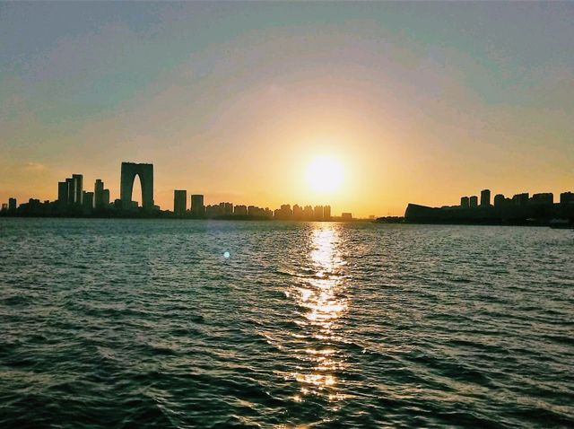 Jinji Lake: Nature Realm in The Heart of Industrial Zone