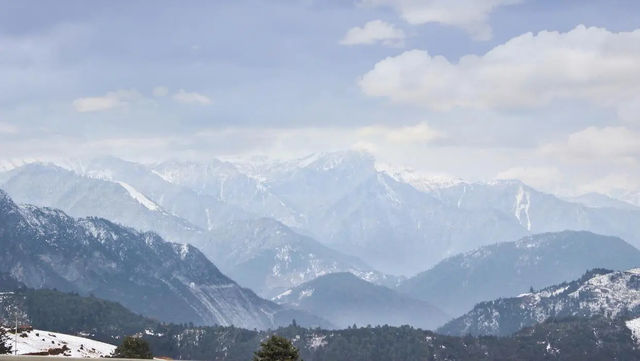 雲南冬季也能看到高原雪景