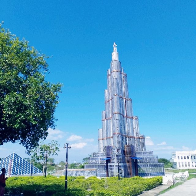 DUBAI'S BURJ KHALIFA IN PHILIPPINES