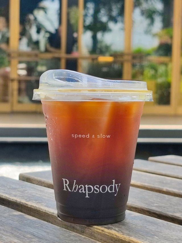 Rhapsody Cafe ใกล้ MRT บางกระสอ นนทบุรี