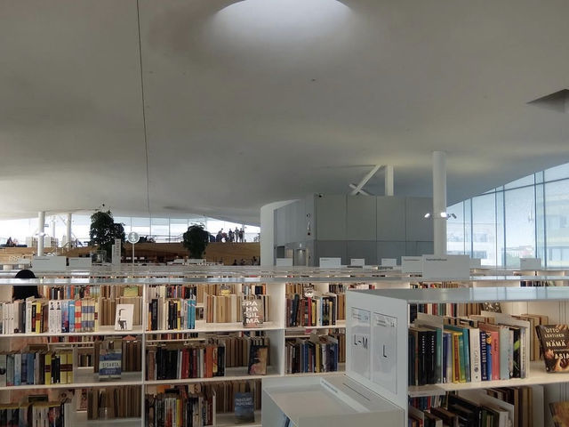 【フィンランド】ヘルシンキの図書館