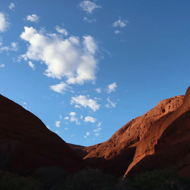 Majestic and Timeless: My Awe-Inspiring Visit to Uluru!