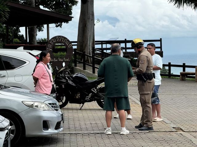 象島，到泰國必須去看看，吃吃的地方