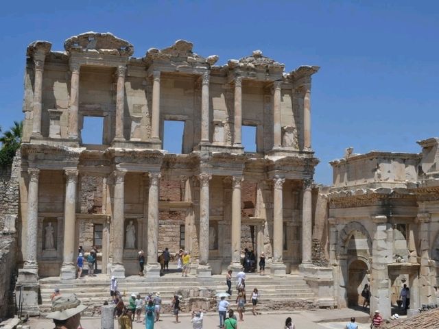 Exploring the ruins of Ephesus in Turkiye