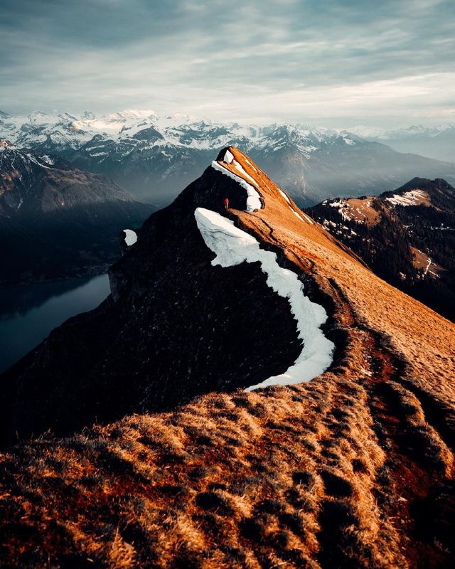 The Best Reward after a 2-Hour Hike: Explore the Beauty of Switzerland's Mountains 🏔️