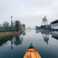 FLOATING VEGETABLE MARKET OF SRINAGAR.