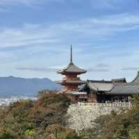 🍁 Kiyomizu-dera Temple: Kyoto’s Autumn Gem 🍁