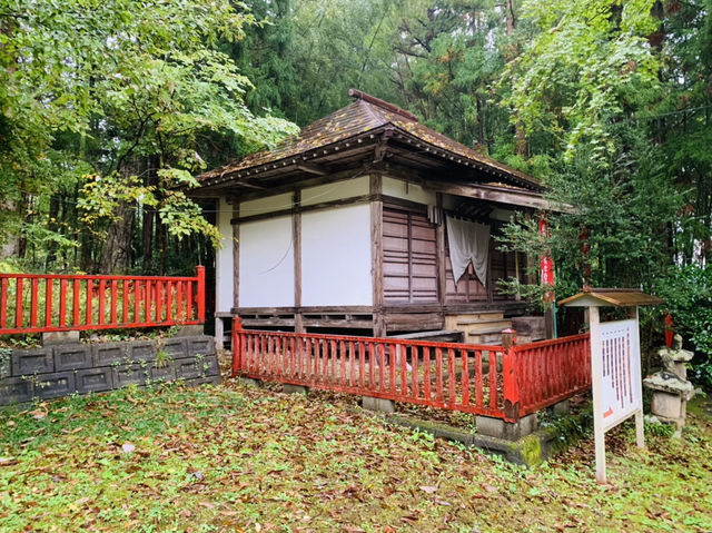 平泉世界遺産　金鶏山