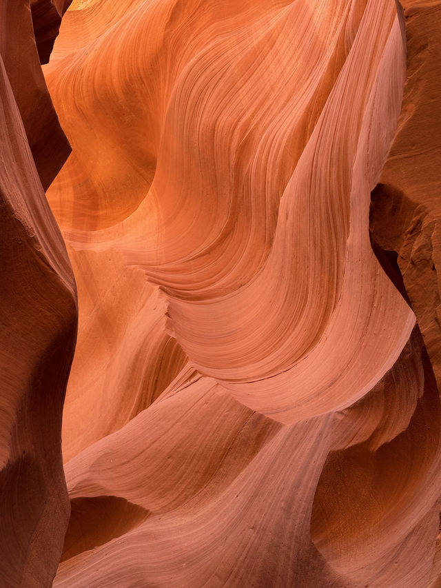 🏜️มหัศจรรย์ของแสงสี Lower Antelope Canyon