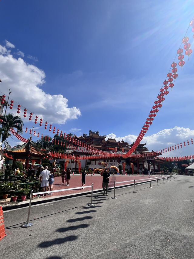 天后宫: A Sacred Tribute to the Sea Goddess