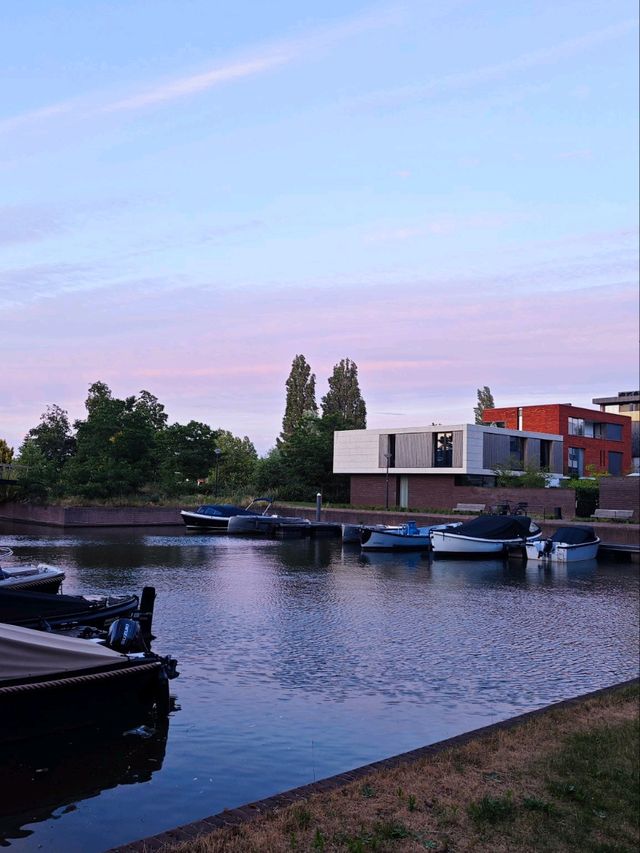 Sail Through the Heart of Amsterdam: A Canal Adventure 🚤🌷