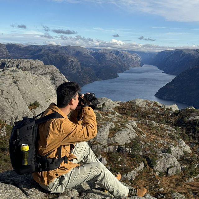 วิวที่หน้าผา Preikestolen จุดชมพระอาทิตย์ตกดิน