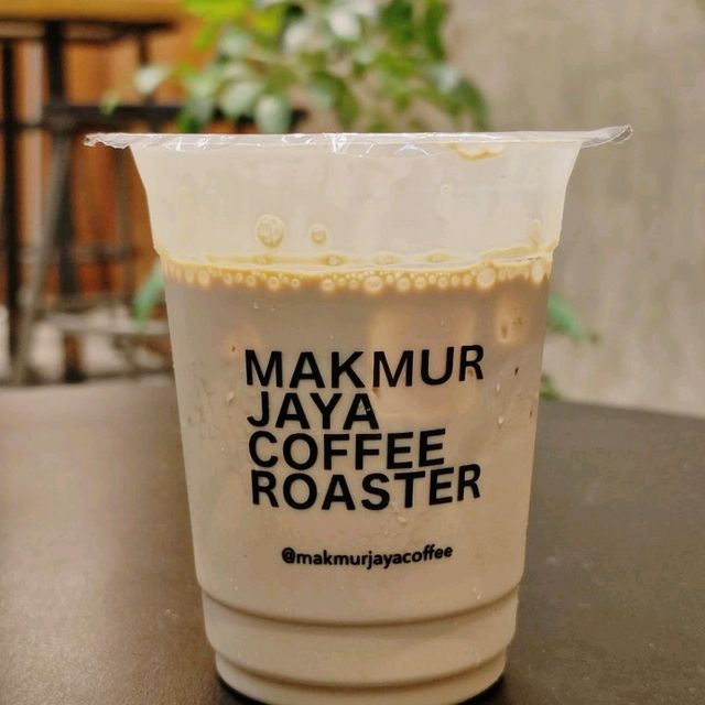 Makmur Jaya Coffee: A Cozy Retreat in Bandung