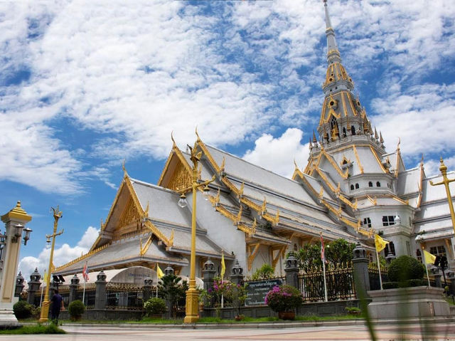 The egg pagoda in Thailand 🇹🇭 