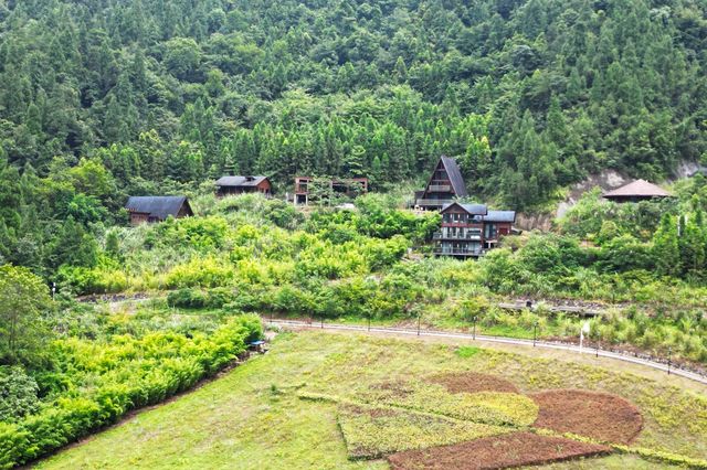 來這裡體驗飛拉達吧~~木橋溪生態旅遊度假區。