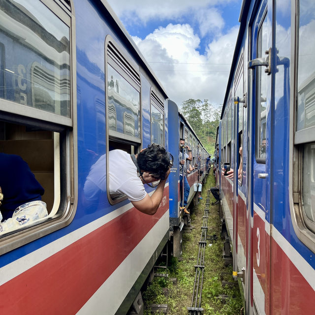 Experience the Breathtaking Journey: Kandy to Ella Train Ride! 🚂🌄 