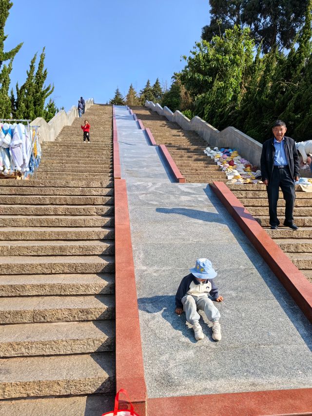 依山傍「海」，迎著陽光打卡洱海公園真美