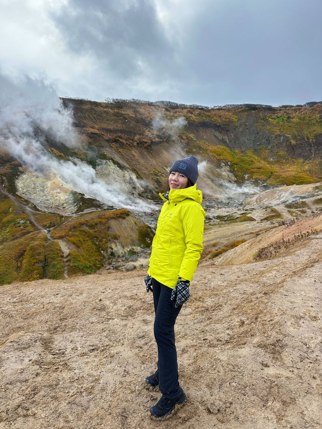 堪察加旅行絕美荒野之危險峽谷間歇泉。