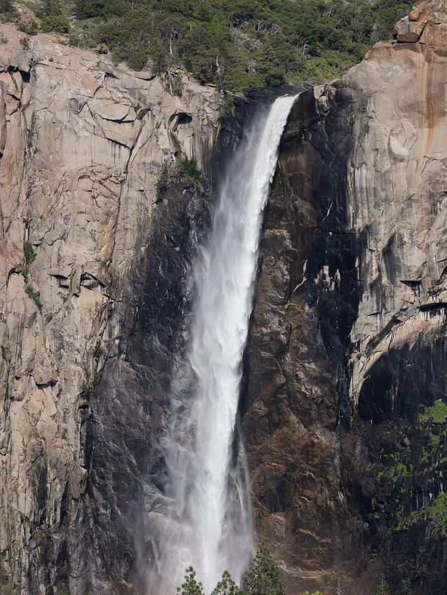 Chasing Waterfalls in Yosemite: A Journey Through Cascading Beauty