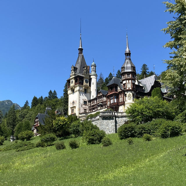 Exploring Sinaia and Peleș Castle