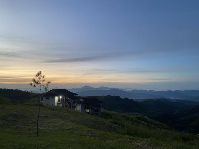 Get closer to Majesty Kinabalu mountain