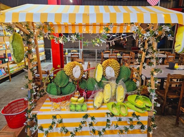 A durian encounter at Jalan Alor, Dunian Durian