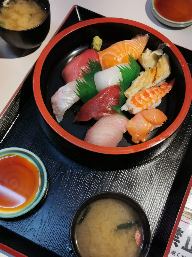 🇯🇵 From Temples to Sushi: A Journey Through Japan’s Must-See Spots and Flavors