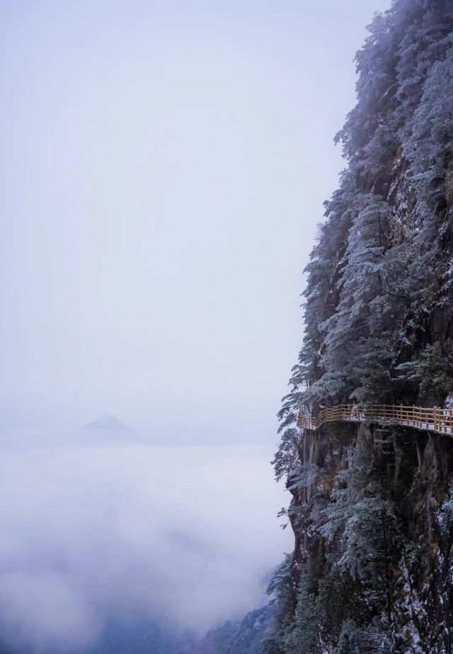 長沙冬日雪韻：明月山滑雪與溫泉之旅