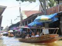 Damnoen saduak Floating Market 