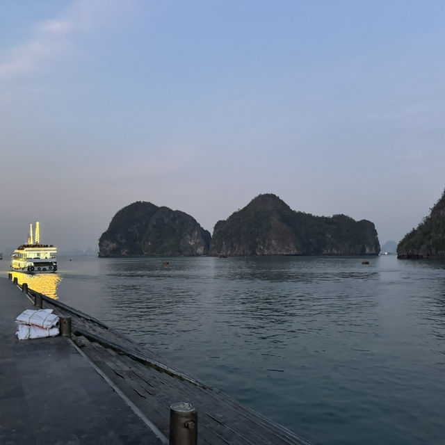 Ha Long Bay - Fun and Relax