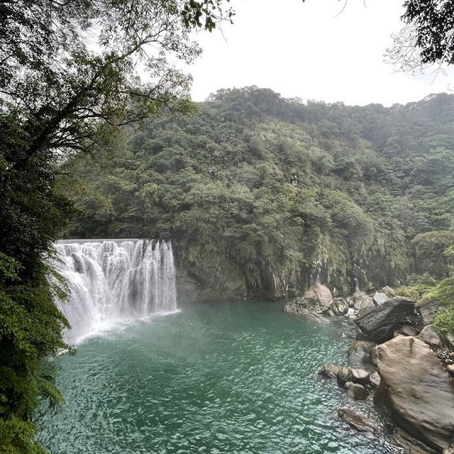 Shifen Waterfall: Taiwan's Majestic Cascade