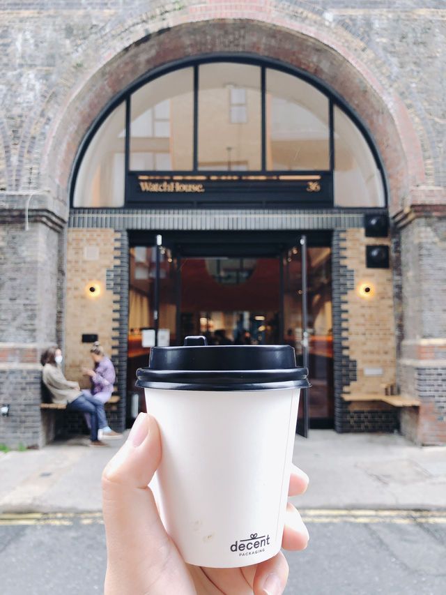 London | The great coffee shop with brilliant interior design