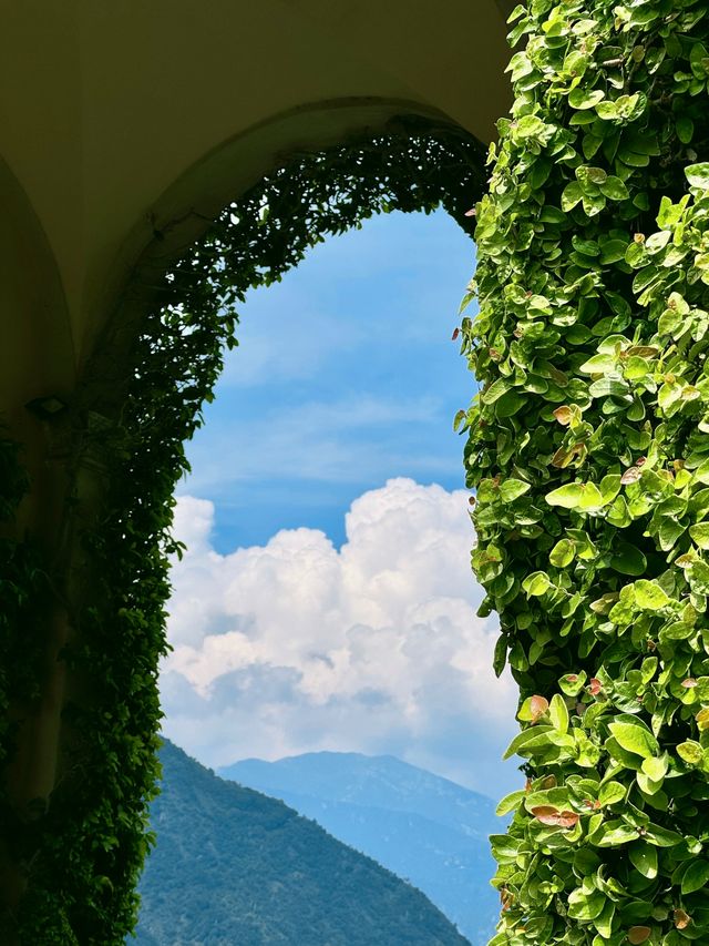 科莫湖別墅探秘：中世紀藝術的奢華之旅