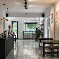 CIRCULOO CAFE | THE HOMEY ATMOSPHERE MAKE IT EVEN MORE INVITING