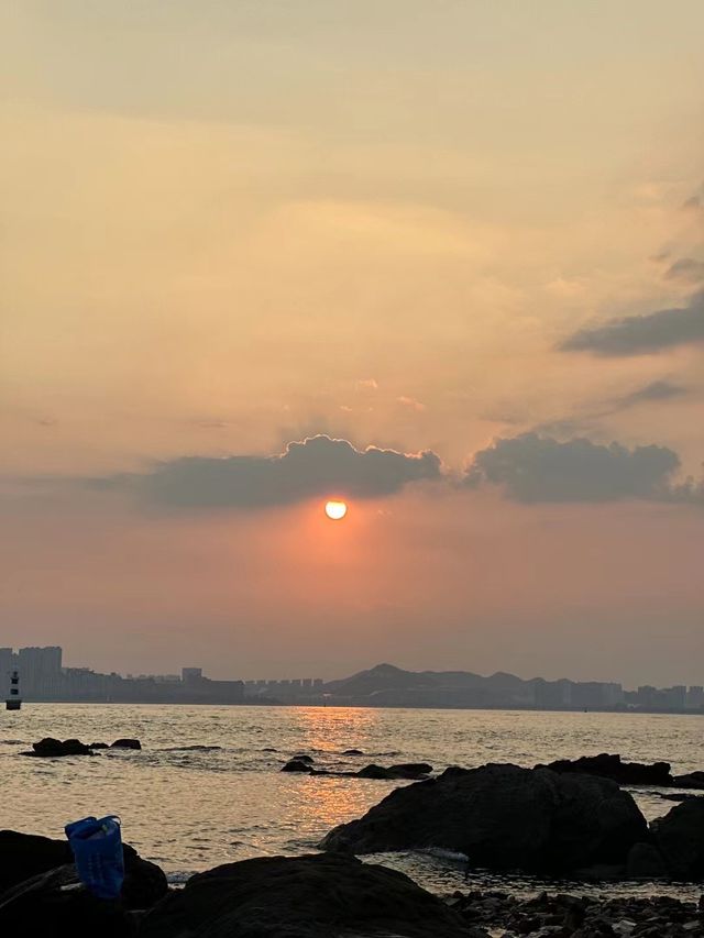 山東青島小麥島｜海邊的免費小島。