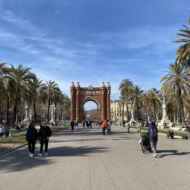 Barcelona: The Ultimate Fusion of Art, Architecture, and Coastal Charm