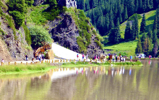 去新疆過夏天  天山大峽谷的自然景觀資源豐富