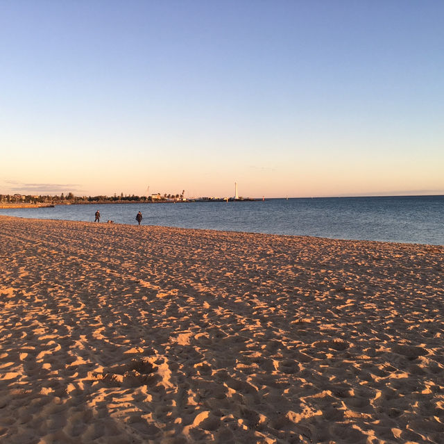 Golden Horizons: St Kilda Beach at Sunset